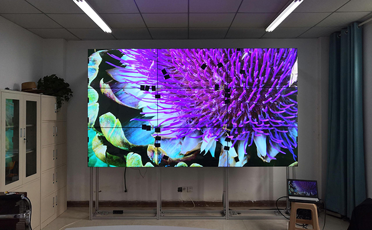 液晶拼接屏的歷史發展：從小尺寸到大尺寸，從低分辨率到高分辨率